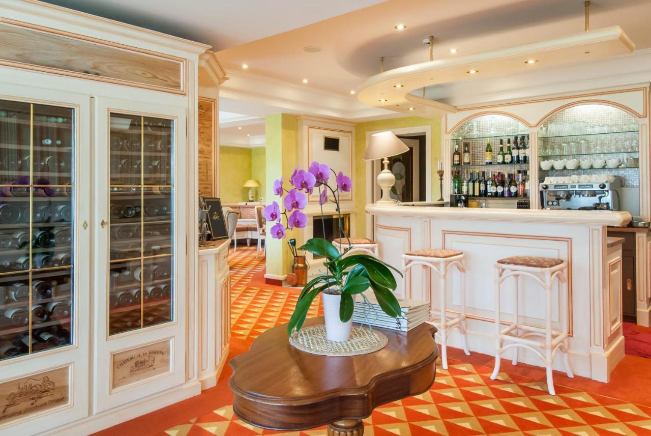 Au Gay Sejour Hotel Faverges Exterior photo
